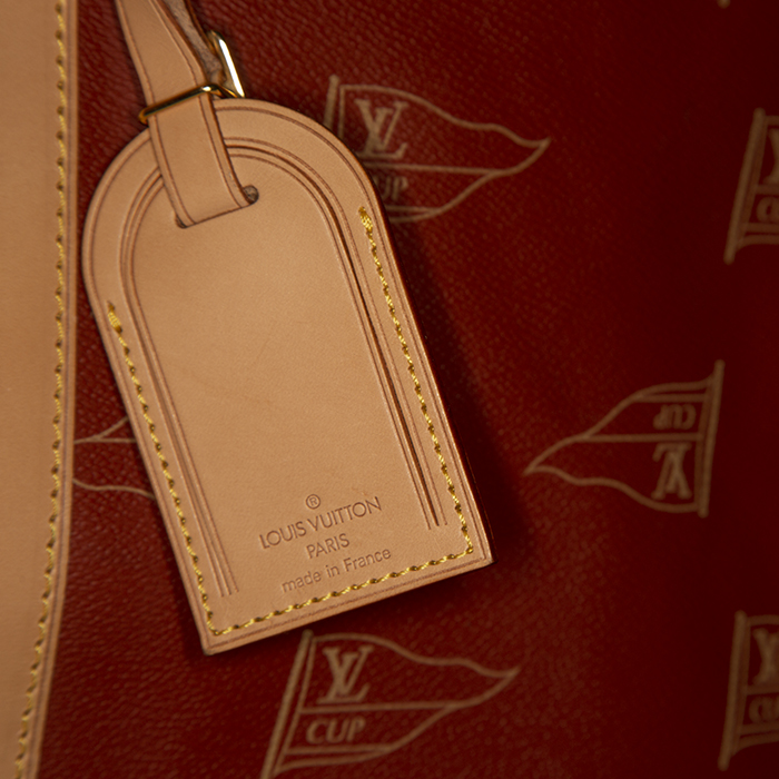 Porte-habits Louis Vuitton America's Cup en toile enduite rouge et cuir naturel - Detail D4
