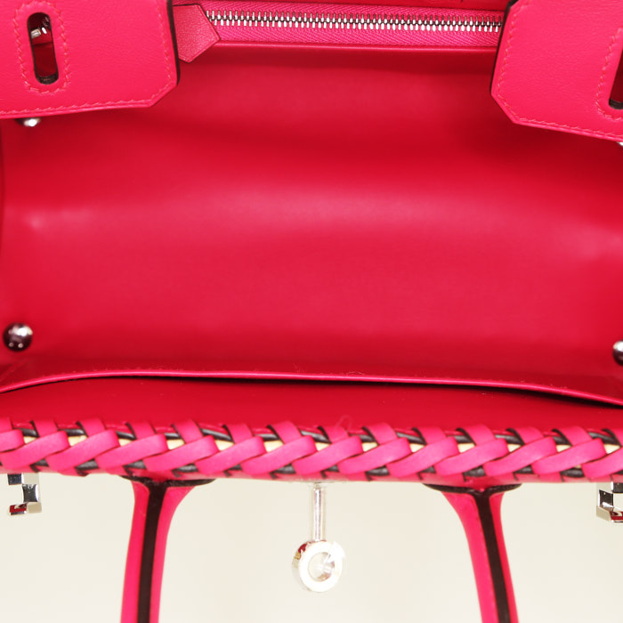 Bolso de mano Hermes Birkin 25 cm Picnic en cuero swift color frambuesa y mimbre - Detail D2