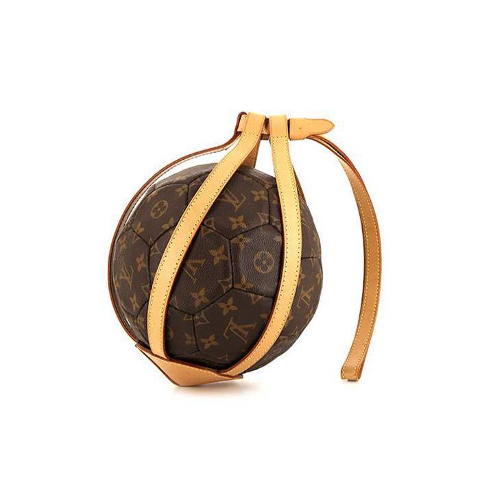 Louis Vuitton, "World Cup 98" football ball, in brown monogram canvas and natural leather, sport accessory, limited edition, signed and numbered, of 1998 - 00pp