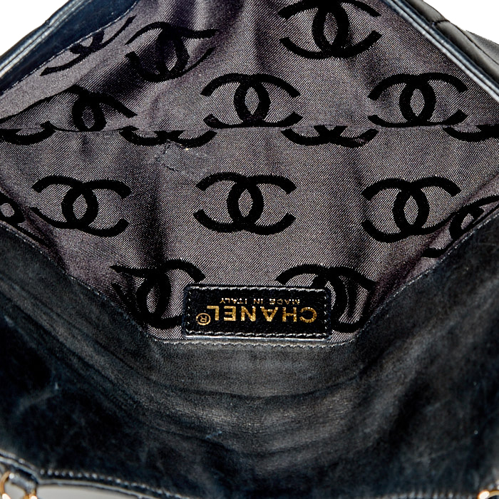 Sac/pochette Chanel en cuir matelassé noir - Detail D4