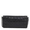 Bolso de mano Chanel Baguette en cuero acolchado negro - Detail D2 thumbnail