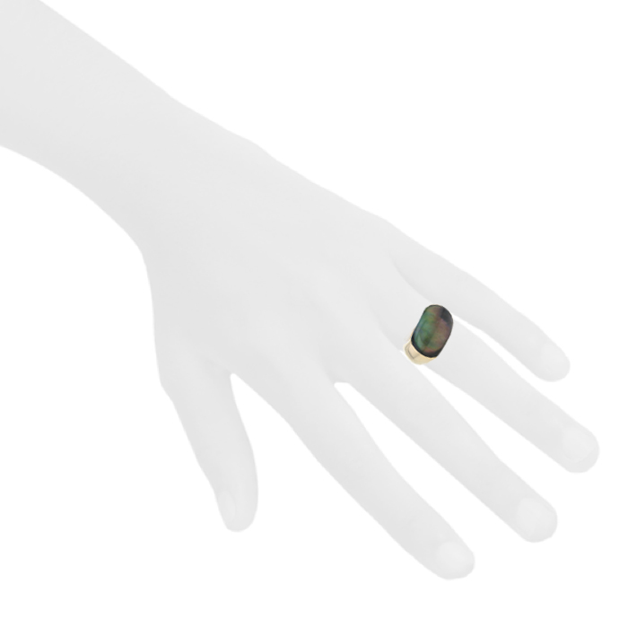 Vhernier Biscuit ring in pink gold, mother of pearl and rock crystal - Detail D1