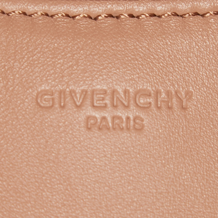 Givenchy shoulder bag in beige leather - Detail D5