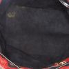 Sac cabas Louis Vuitton petit Noé en cuir épi rouge et noir - Detail D4 thumbnail