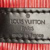 Louis Vuitton petit Noé shopping bag in red and black epi leather - Detail D5 thumbnail