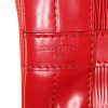 Sac cabas Louis Vuitton Grand Noé en cuir épi rouge - Detail D3 thumbnail