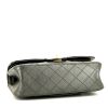 Bolso de mano Chanel 2.55 en cuero acolchado gris metalizado - Detail D5 thumbnail