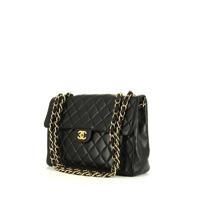 Chanel Timeless jumbo handbag in black quilted leather - 00pp