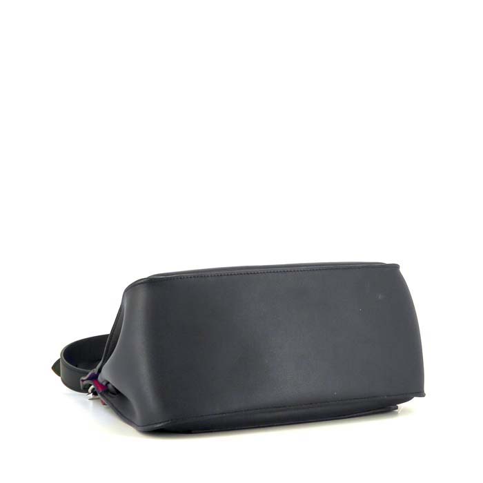 Hermès  Jypsiere shoulder bag  in dark blue Swift leather - Detail D4