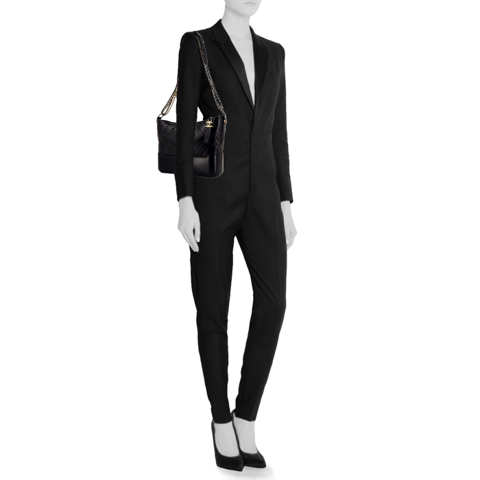 Borsa a tracolla Chanel  Gabrielle  modello medio  in pelle trapuntata nera - Detail D1