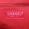 Sac bandoulière Chanel Gabrielle  moyen modèle en cuir matelassé noir - Detail D4 thumbnail