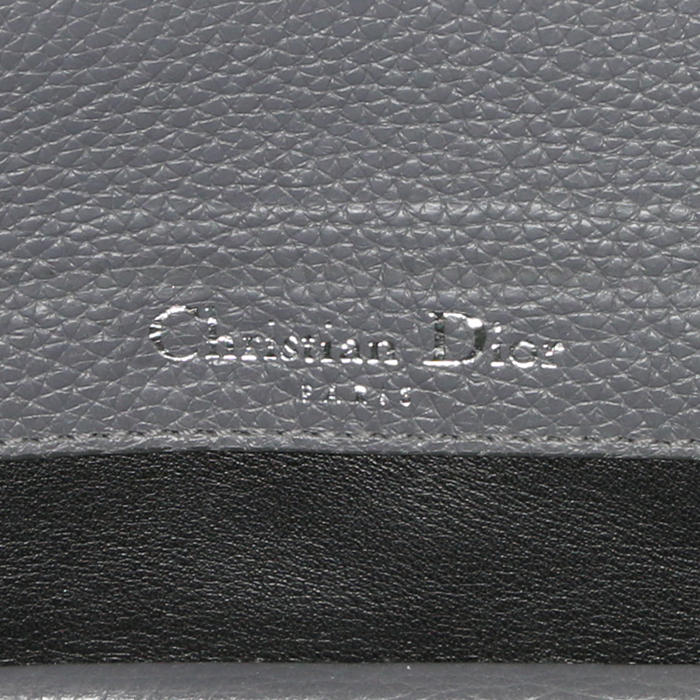 Dior Open Bar shopping bag in grey grained leather - Detail D3