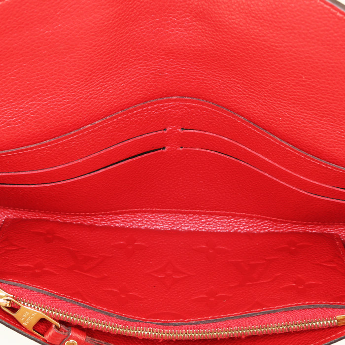 Louis Vuitton Sarah wallet in red monogram leather - Detail D2