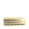 Borsa a tracolla Chanel Choco bar in pelle iridescente dorata - Detail D4 thumbnail