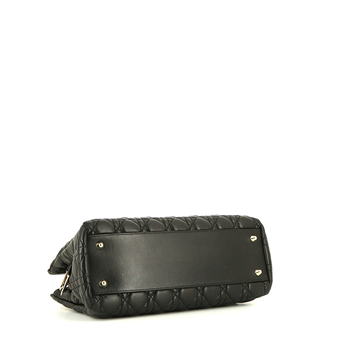 Dior Soft Shopping handbag in black leather cannage - Detail D4