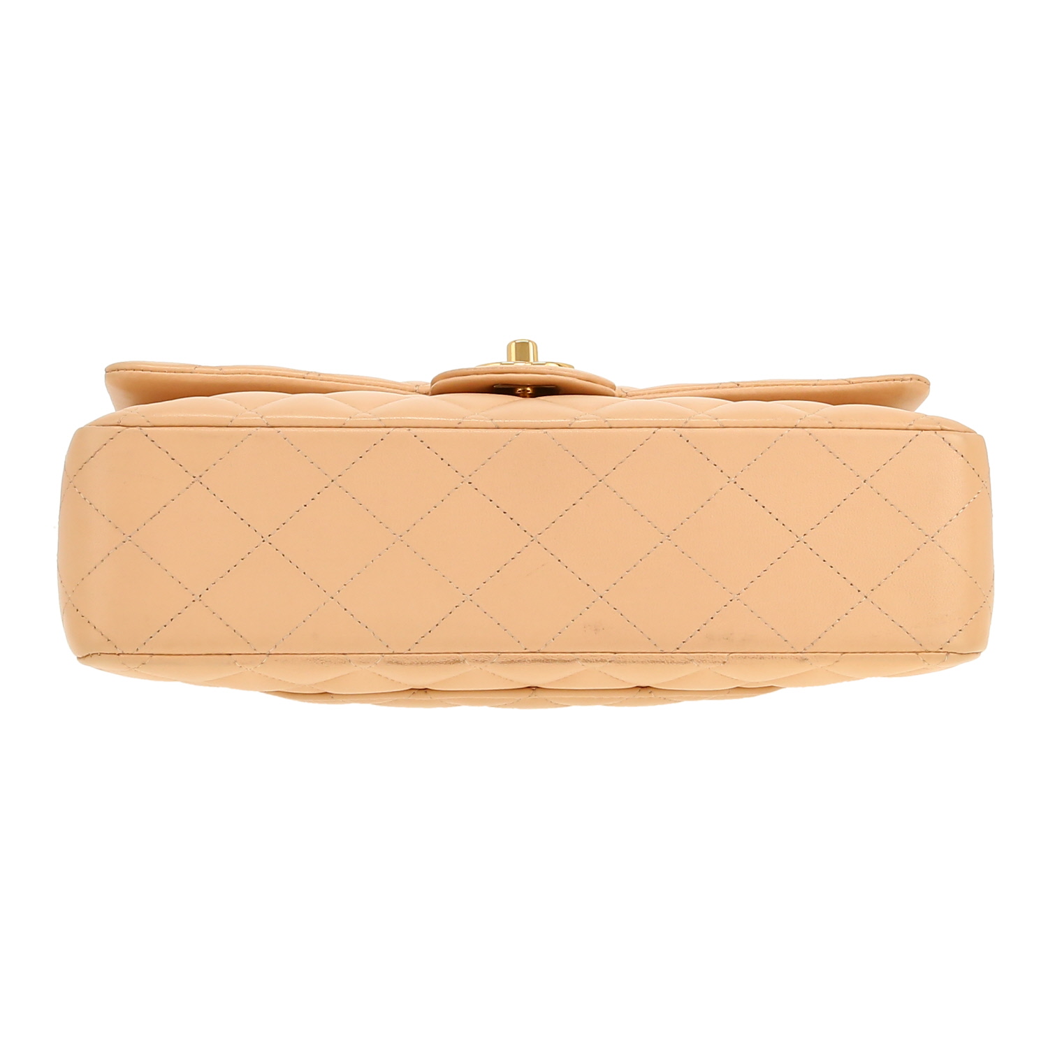 Sac à main Chanel  Timeless Classic en cuir matelassé beige - Detail D1