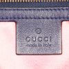 Bolso bandolera Gucci GG Marmont en terciopelo acolchado azul - Detail D4 thumbnail