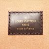 Borsa Louis Vuitton Kensington in tela cerata con motivo a scacchi ebano e pelle marrone - Detail D4 thumbnail