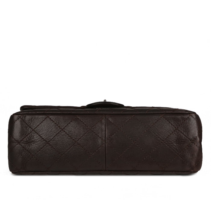 Borsa Chanel 2.55 Maxi in pelle trapuntata marrone scuro - Detail D5