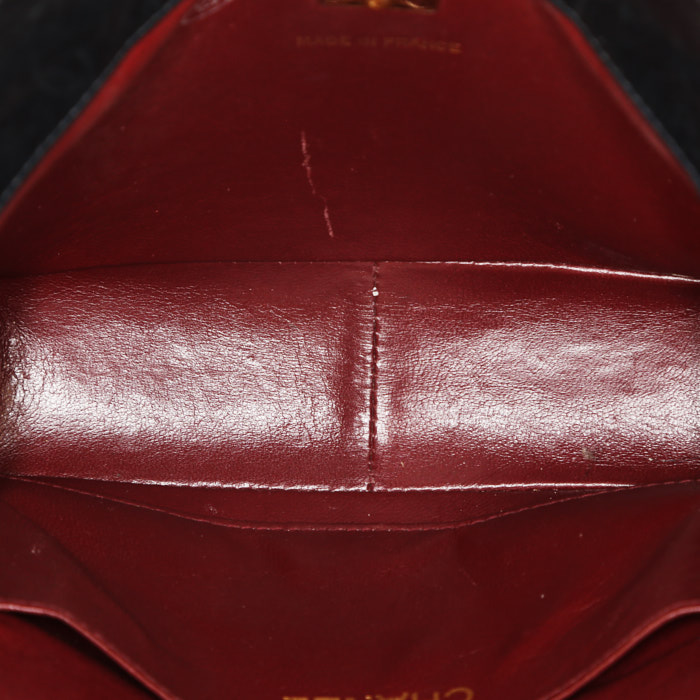 Sac bandoulière Chanel 31 en jersey matelassé bleu-marine et cuir bleu-marine - Detail D3