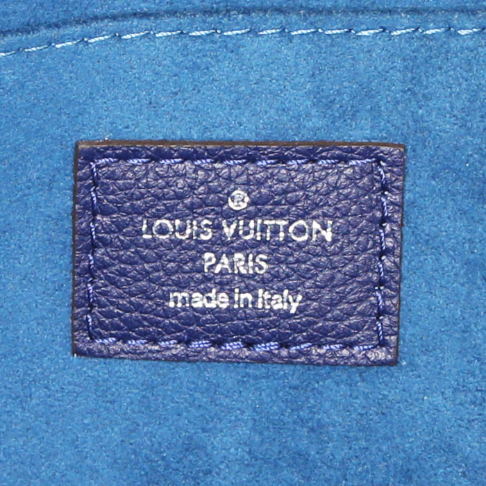 Louis Vuitton Pochette Jour small model pouch in blue grained leather - Detail D3