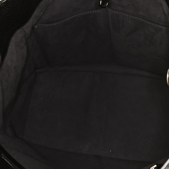 Fendi Anna handbag in black grained leather - Detail D3