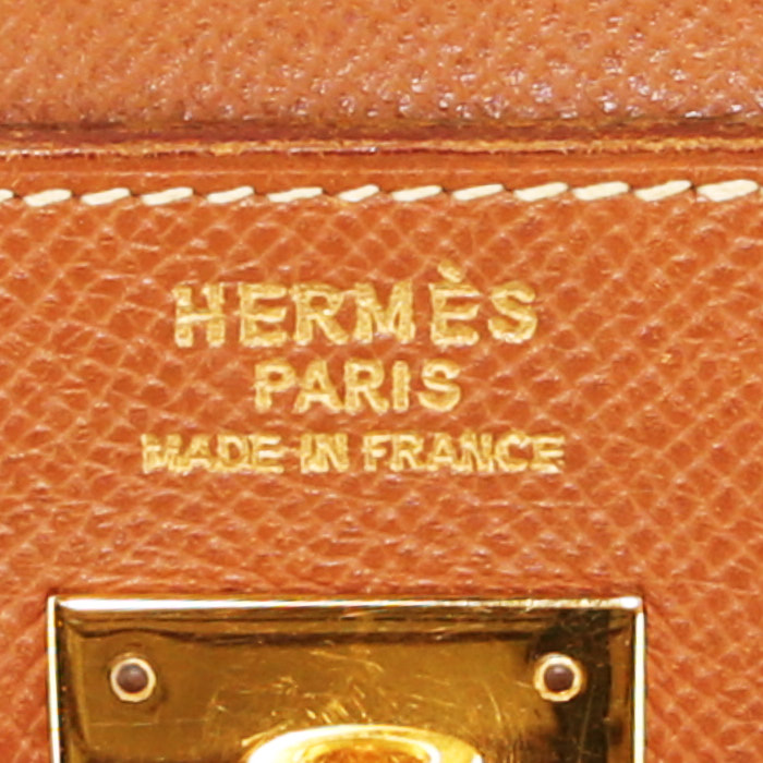 Bolso de mano Hermès  Kelly 35 cm en cuero Courchevel color oro - Detail D4