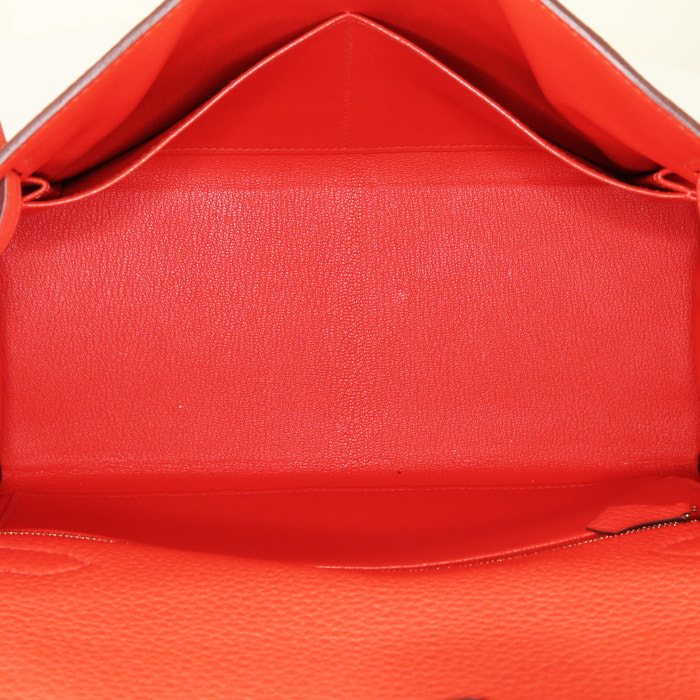 Bolso de mano Hermès Kelly 28 cm en cuero togo naranja Capucine - Detail D3