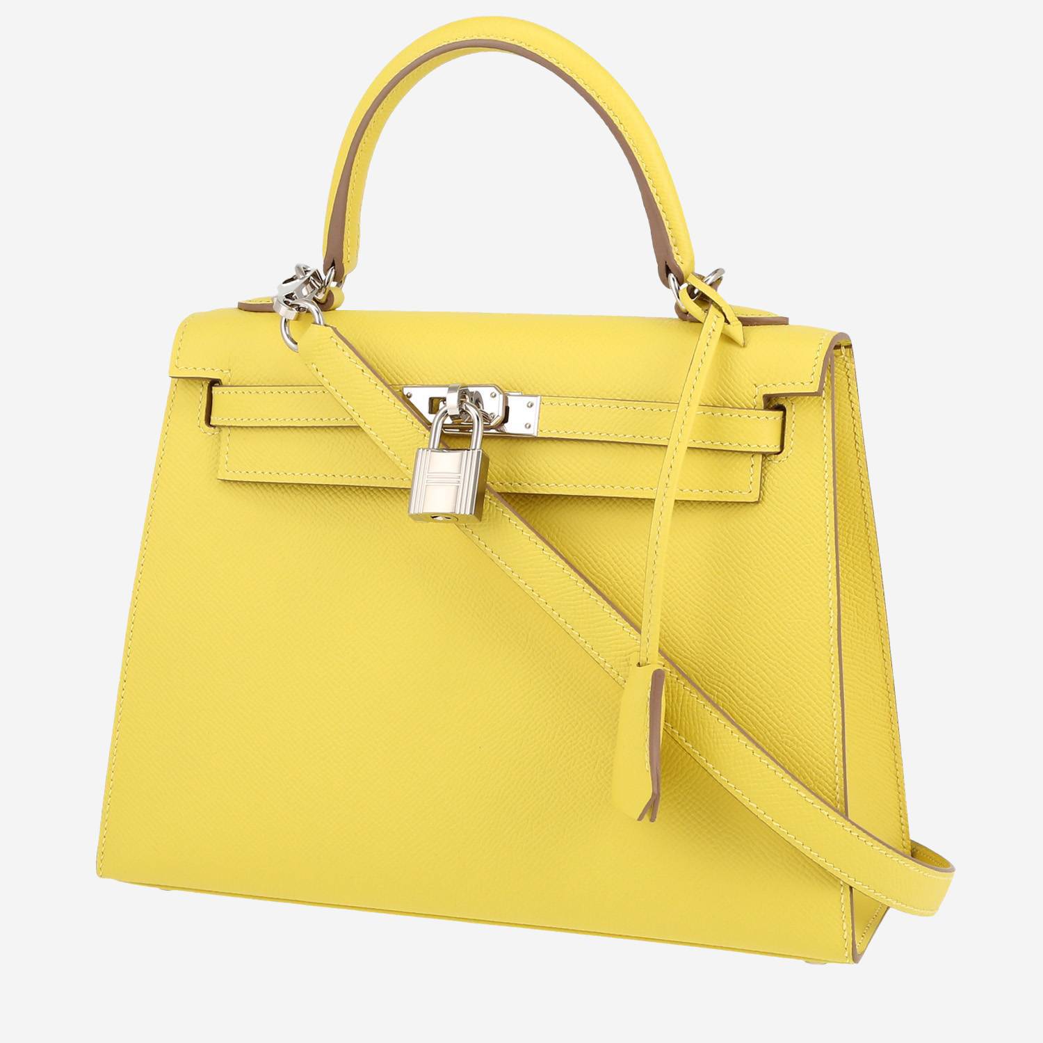 Bolso de mano Hermes Kelly 25 cm en cuero epsom amarillo Lime