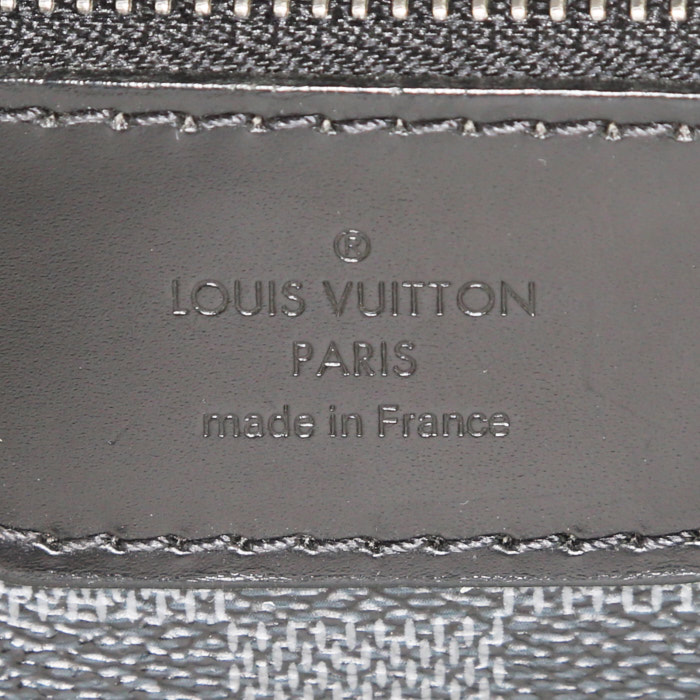 Sac bandoulière Louis Vuitton Messenger en toile damier gris Graphite et cuir noir - Detail D3