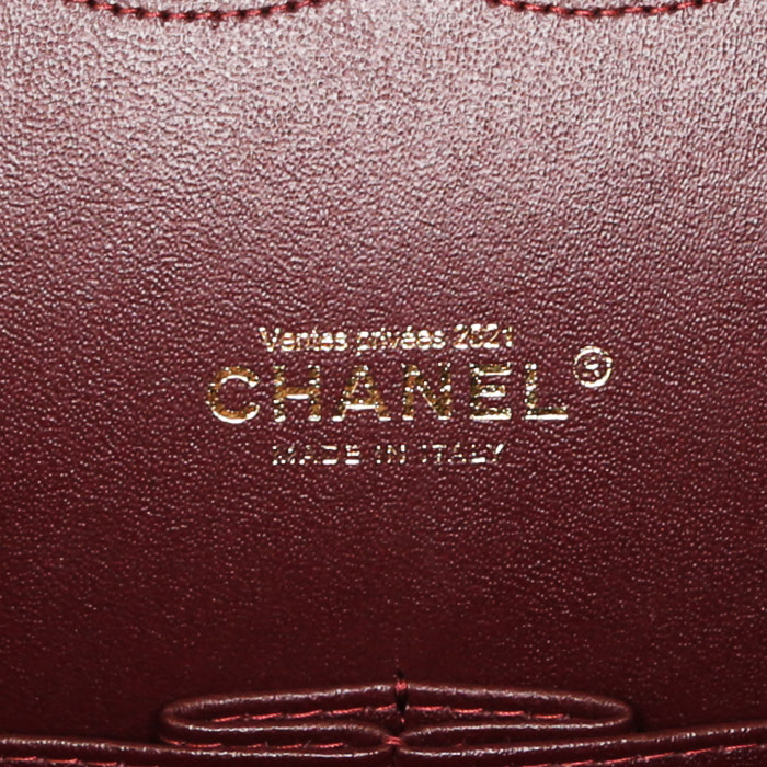 Sac bandoulière Chanel  Timeless Maxi Jumbo en cuir grainé matelassé noir - Detail D4