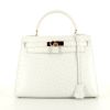 Hermès Kelly 28 cm handbag in white ostrich leather - 360 thumbnail