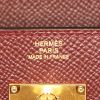 Bolso bandolera Hermès Kelly To Go en cuero epsom color burdeos - Detail D4 thumbnail