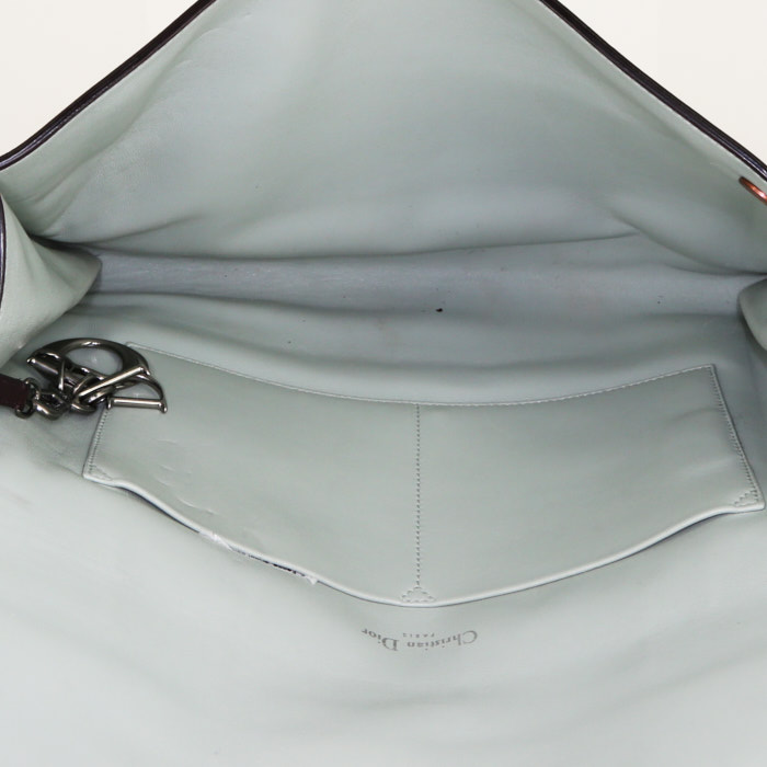 Pochette Dior Diorissimo en cuir prune - Detail D2