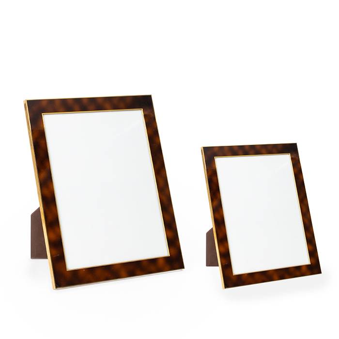 Hermès, rare pair of photo frames, gilded metal, shell-like lacquer and chocolate leather, from the 1980's - 00pp
