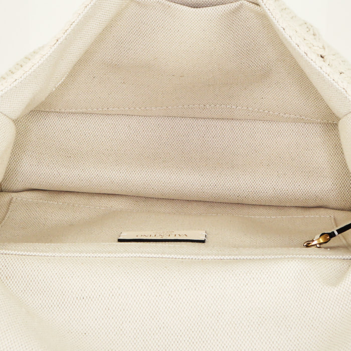 Valentino Garavani Roman Stud shoulder bag in beige canvas - Detail D3