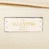 Borsa a tracolla Valentino Garavani Roman Stud in tela beige con decoro di borchie - Detail D4 thumbnail