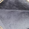Bolsito de mano Louis Vuitton Pochette accessoires en cuero Epi negro - Detail D2 thumbnail