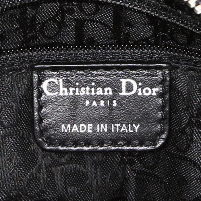 Bolso de mano Dior  Lady Dior modelo mediano  en cuero cannage negro - Detail D4