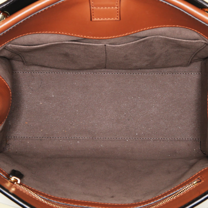 Fendi Runaway handbag in brown and black leather - Detail D3