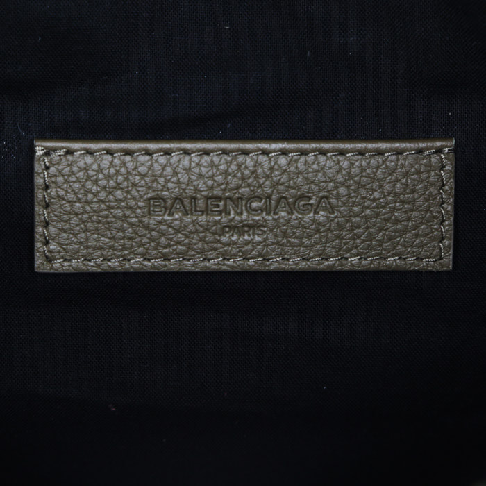 Pochette Balenciaga in tela e pelle verde oliva - Detail D3