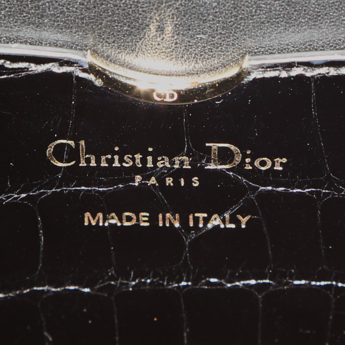 Bolso de mano Dior  Diorever mini  en aligátor negro - Detail D4