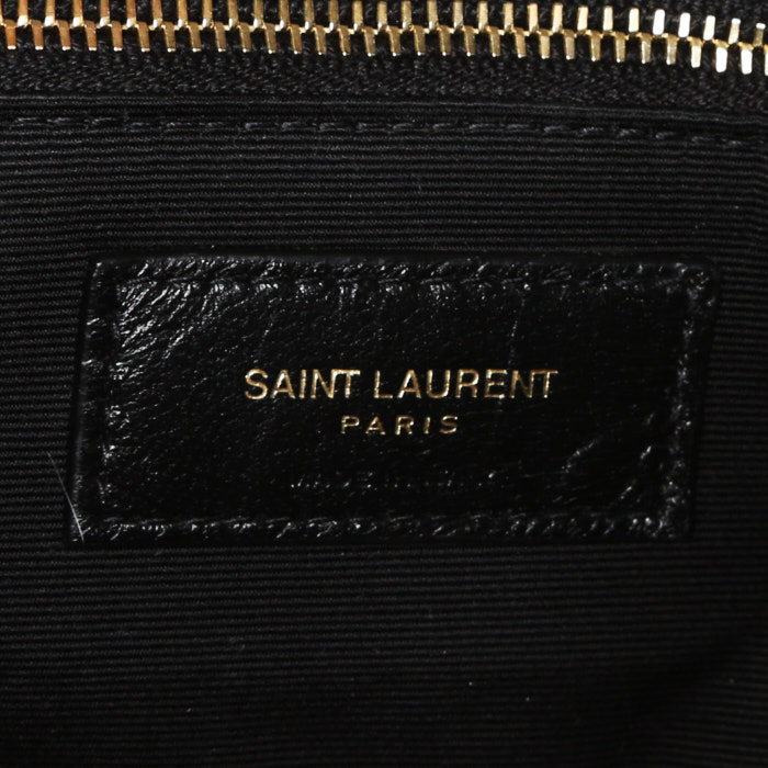 Bolso de mano Saint Laurent Loulou Puffer en cuero acolchado gris - Detail D3