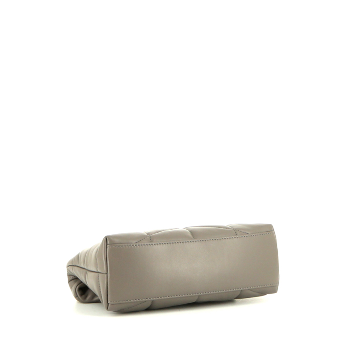 Bolso de mano Saint Laurent Loulou Puffer en cuero acolchado gris - Detail D4