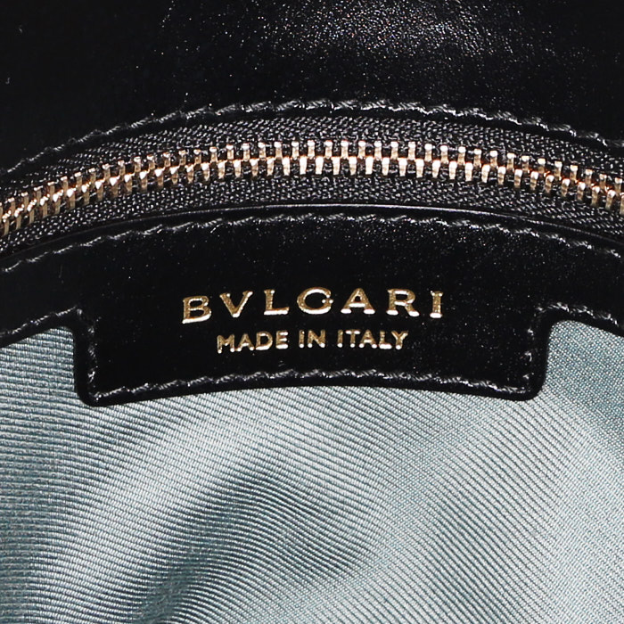Bolso Bulgari en cuero trenzado blanquecino y negro y charol negro - Detail D4
