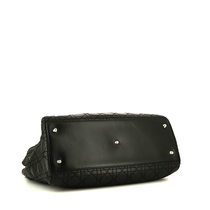 Sac cabas Dior Cannage en cuir matelassé noir - Detail D4