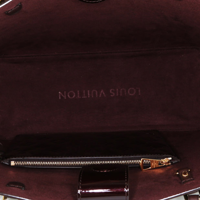 Louis Vuitton medium model shopping bag in burgundy monogram patent leather - Detail D2