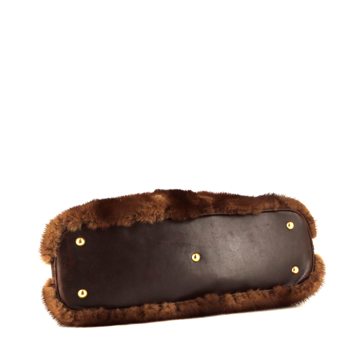 Yves Saint Laurent Muse handbag in fawn and brown Café furr and leather - Detail D4