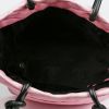 Sac cabas Chanel Cambon en cuir matelassé rose et noir - Detail D2 thumbnail