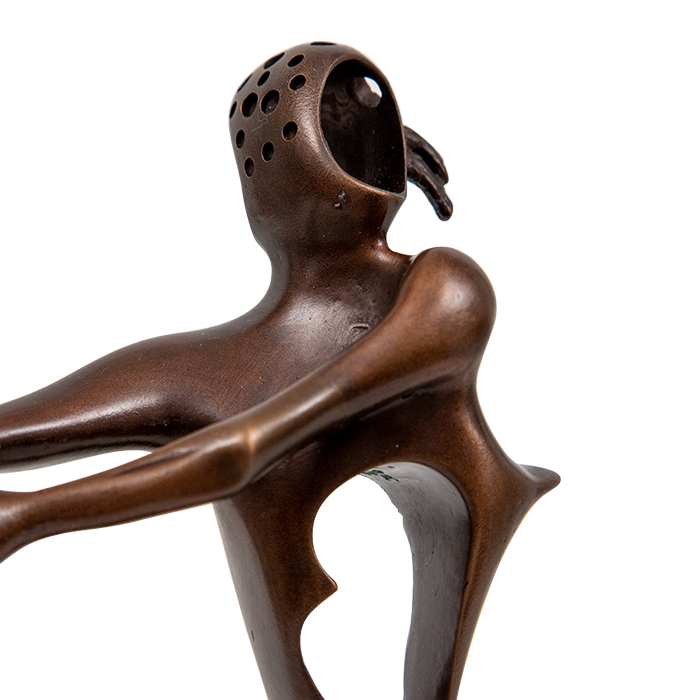 Salvador Dalí, "Hommage à Newton", sculpture in brown patinated bronze and black marble, signed and numbered, designed in 1980, cast in the 2000's - Detail D2
